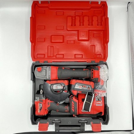 طقم ملوكي طقم ديسك ومفرجا <br> <span class='text-color-warm'>سيتوفر قريباً</span>